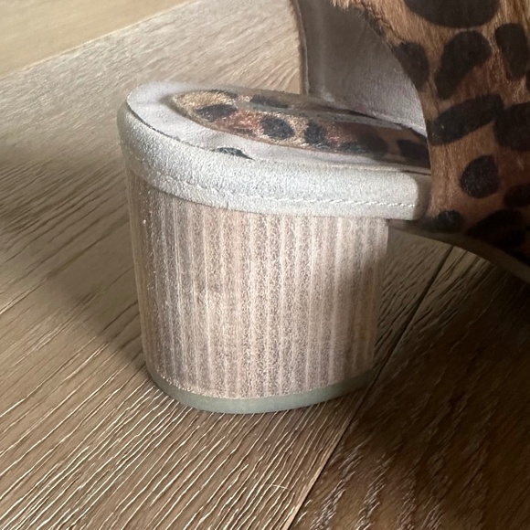 GOOD CHOICE KIMORA ANIMAL PRINT BLOCK HEELS - Picture 8 of 13